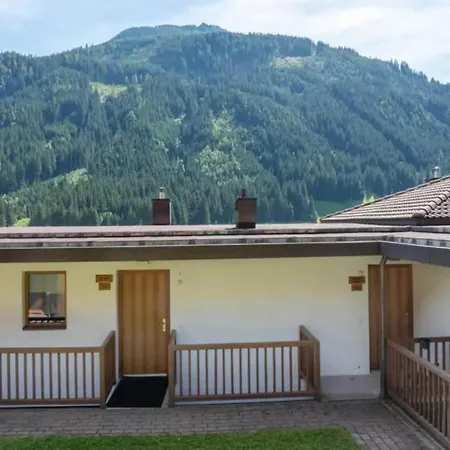 Schoneben Mountain Holiday Home *
